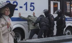 Rosja: co najmniej 628 zatrzymanych w sobotę podczas protestów przeciw wojnie i mobilizacji