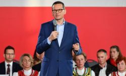 Premier: od 1 stycznia cena energii elektrycznej w Polsce będzie zamrożona