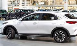 Nowa Kia XCeed już zjeżdża z unowocześnionej linii produkcyjnej fabryki w Żylinie na Słowacji
