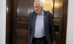 Szef klubu PiS: Dworczyk odchodzi; nie będzie zmiany premiera