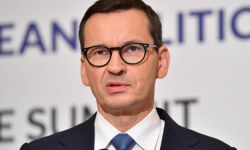 Premier Morawiecki: szczyt w Pradze potwierdził, że Rosja jest w pełnej izolacji