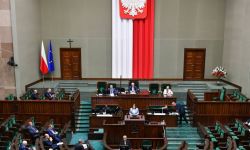 Sejm będzie dalej pracował nad projektem budżetu na 2023 rok