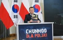 Szef MON zatwierdził umowę zakupu 288 zestawów systemu artylerii rakietowej K239 Chunmoo