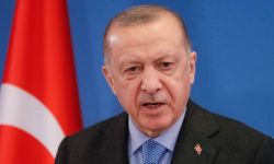 Prezydent Erdogan: prozumiałem się z Putinem; Turcja stanie się hubem handlu gazem