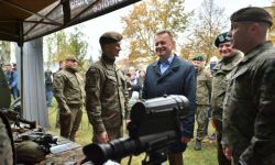 Szef MON: w przyszłym roku koreańskie wyrzutnie i haubice w 18. Dywizji