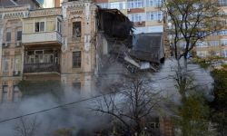 Szef MSZ Ukrainy po kolejnych zmasowanych ostrzałach apeluje o systemy obrony powietrznej