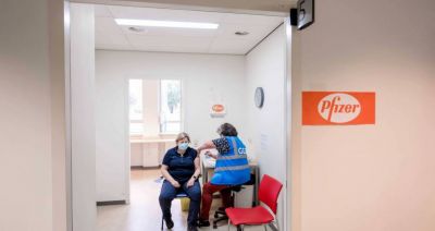 Szczepienia przeciw Covid-19 w UE: czwarta dawka na razie mniej popularna od poprzednich