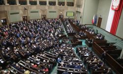 Sejm debatował nad projektem dotyczącym waloryzacji emerytur i rent