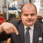 Złotego trzeba bronić, a nie podążać drogą Gierka