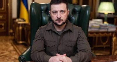 Zełenski: zło, które zdawało się ostatecznie pokonane w 1945 roku, odradza się z popiołów 80 lat później