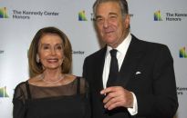 USA: mężczyzna, który napadł na Paula Pelosiego, szukał jego żony - szefowej Izby Reprezentantów