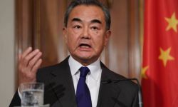 Chiny: szef MSZ oskarżył USA o naruszanie "prawowitych interesów Chin" przez restrykcje eksportowe