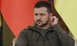 Zełenski: dwa rosyjskie pociski rakietowe przeleciały nad korytarzem zbożowym