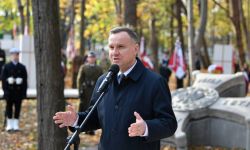 Prezydent: Polska szuka swoich poległych do skutku, odnajduje i oddaje hołd