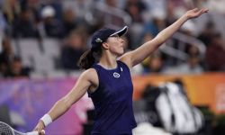 WTA Finals - Iga Świątek z kompletem zwycięstw w fazie grupowej