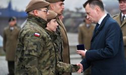 Szef MON: pamięć o bohaterach walk o niepodległość inspiruje żołnierzy