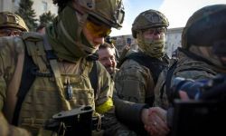 Zełenski w Chersoniu: trzeba tutaj być, okazać wsparcie mieszkańcom