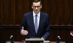 Premier: naszą najskuteczniejszą bronią są obecnie odwaga i solidarność