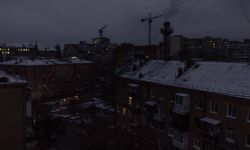 Prezydent Zełenski: ponad 10 mln Ukraińców pozostaje obecnie bez dostępu do elektryczności