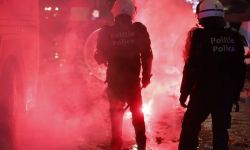 Policjanci protestowali w Brukseli przeciwko skierowanej wobec nich przemocy