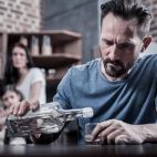 Masz problem z alkoholem? Pomyśl o zaszyciu alkoholowym!