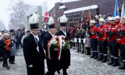 Katowice: hołd dla zamordowanych górników z kopalni Wujek