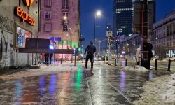 Warszawa: uwaga na śliskie chodniki; 38-latek przewrócił się i zmarł