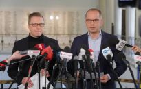 Joński i Szczerba (KO): Morawiecki kupił działkę wyłudzoną od Skarbu Państwa