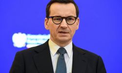 Premier Morawiecki w "La Stampie": Polacy i Włosi mają dość dyktatu europejskiej biurokracji