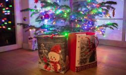 Tylko 56 proc. Polaków spodziewa się otrzymać prezent świąteczny