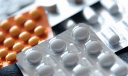 Szef MZ: trwają intensywne rozmowy z producentami leków o zwiększeniu aprowizacji polskiego rynku