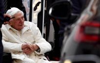 Watykan: godziny niepokoju o emerytowanego papieża Benedykta XVI