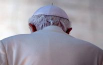 Watykan: stan Benedykta XVI ciężki, ale stabilny