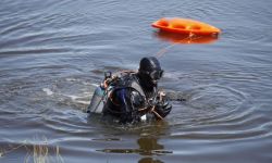 Lubelskie: wyłowiony z rzeki 10-letni chłopiec trafił do szpitala; poszukiwania matki zawieszono