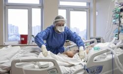 Ministerstwo Zdrowia: od 29 grudnia 2022 do 4 stycznia 2023 potwierdzono 3390 zakażeń, zmarły 74 osoby z COVID-19