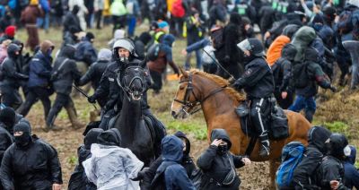 Niemcy: manifestacja przeciwko wyburzeniu wioski Luetzerath, która ma ustąpić miejsca kopalni; starcia z policją