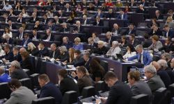 PE chce powołania specjalnego trybunału do karania zbrodni Rosji na Ukrainie