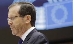 Prezydent Izraela w PE: antysemityzm trwa, a negacja Holokaustu wciąż ma miejsce