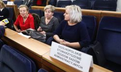 Senat: komisje rekomendują 14 poprawek do nowelizacji ustawy o SN