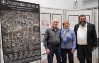 Mój dziadek zakopał w Dynowie świecznik na Chanukę