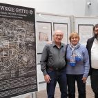 Mój dziadek zakopał w Dynowie świecznik na Chanukę