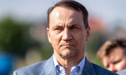 R.Sikorski: oświadczam, że na moje głosowania w PE w żaden sposób nie wpływa działalność zewnętrzna