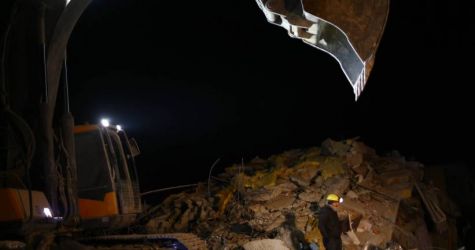 Turcja - Syria: liczba ofiar śmiertelnych trzęsienia ziemi przekroczyła 20 tysięc
