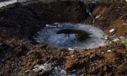 Ukraina: Rosjanie w nocy zrzucili cztery bomby lotnicze na Wyspę Węży