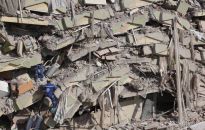 Ekspert: liczba ofiar trzęsienia ziemi może przekroczyć 100 tysięcy