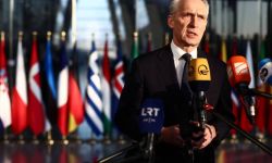 Sekretarz generalny NATO: Rosja szykuje się na dłuższą wojnę; musimy dostarczyć Ukrainie broń, która pozwoli jej wygrać