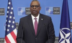 Sekretarz obrony USA: Ukraina ma duże szanse na przejęcie inicjatywy na polu bitwy