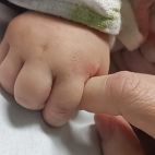 Mała Pola wciąż na OIOM-ie. Rodzice modlą się o cud 