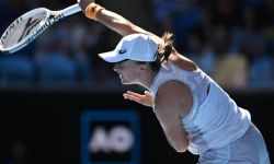 Turniej WTA w Dubaju pewny awans Świątek do 1/8 finału