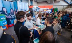 Informatyka, prawo, mundur? Hity na targach edukacyjnych